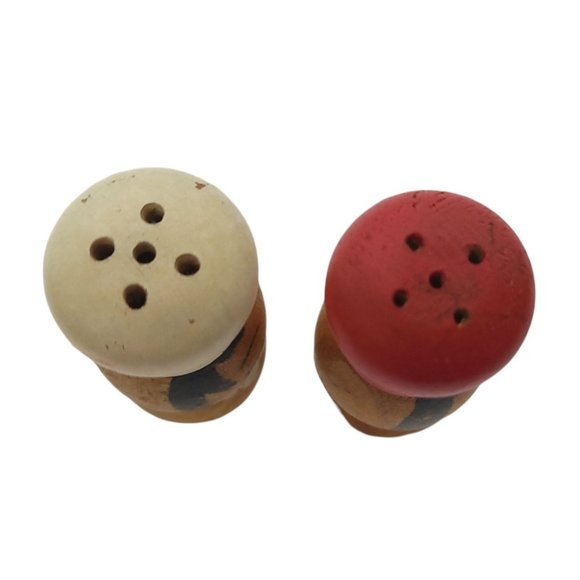 Vintage Salt Pepper Shakers Chefs Cooks Wood Mid Century Modern MCM Brown Red - Picture 5 of 7